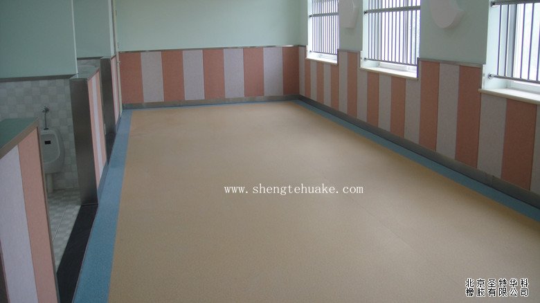 北京藍(lán)天宇鋒幼兒園橡膠地板工程實(shí)圖
